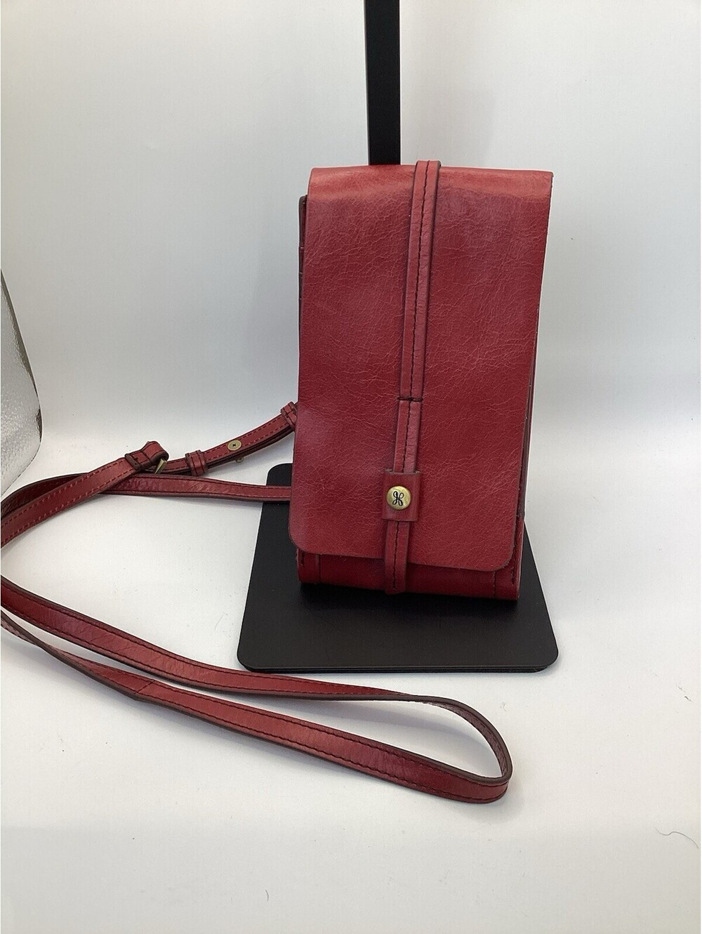 Hobo Token Crossbody Wallet Phone Card Soft Leather Red Minimalistic Travel
